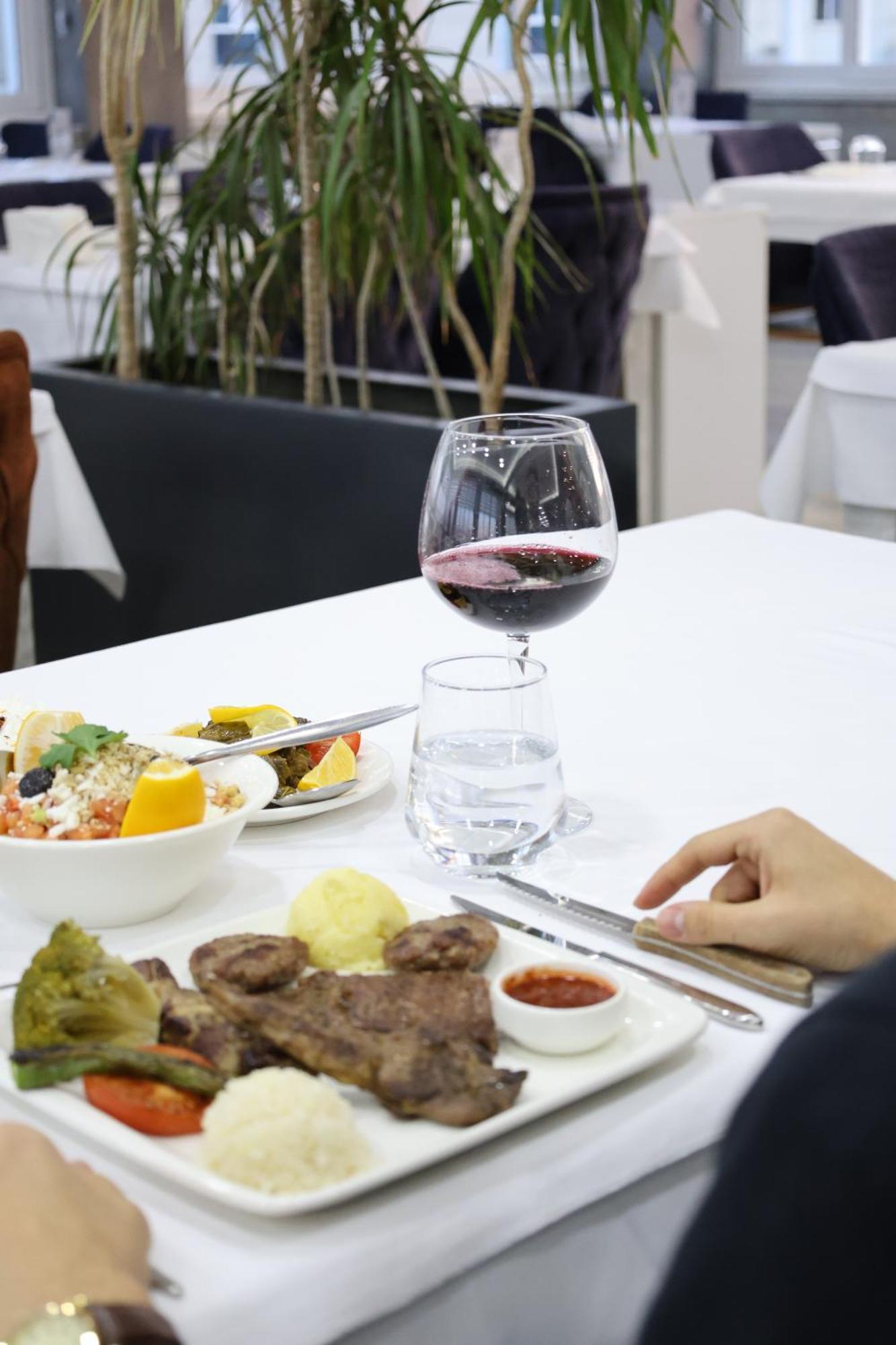 אודיירן Cavit Duvan Prestige Hotel מראה חיצוני תמונה